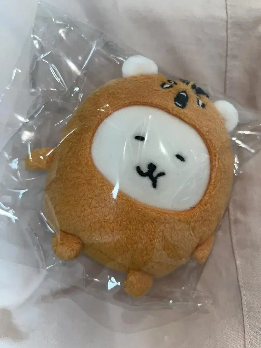 고로켓탈을 쓴 농담곰 인형 먼작귀 농담곰